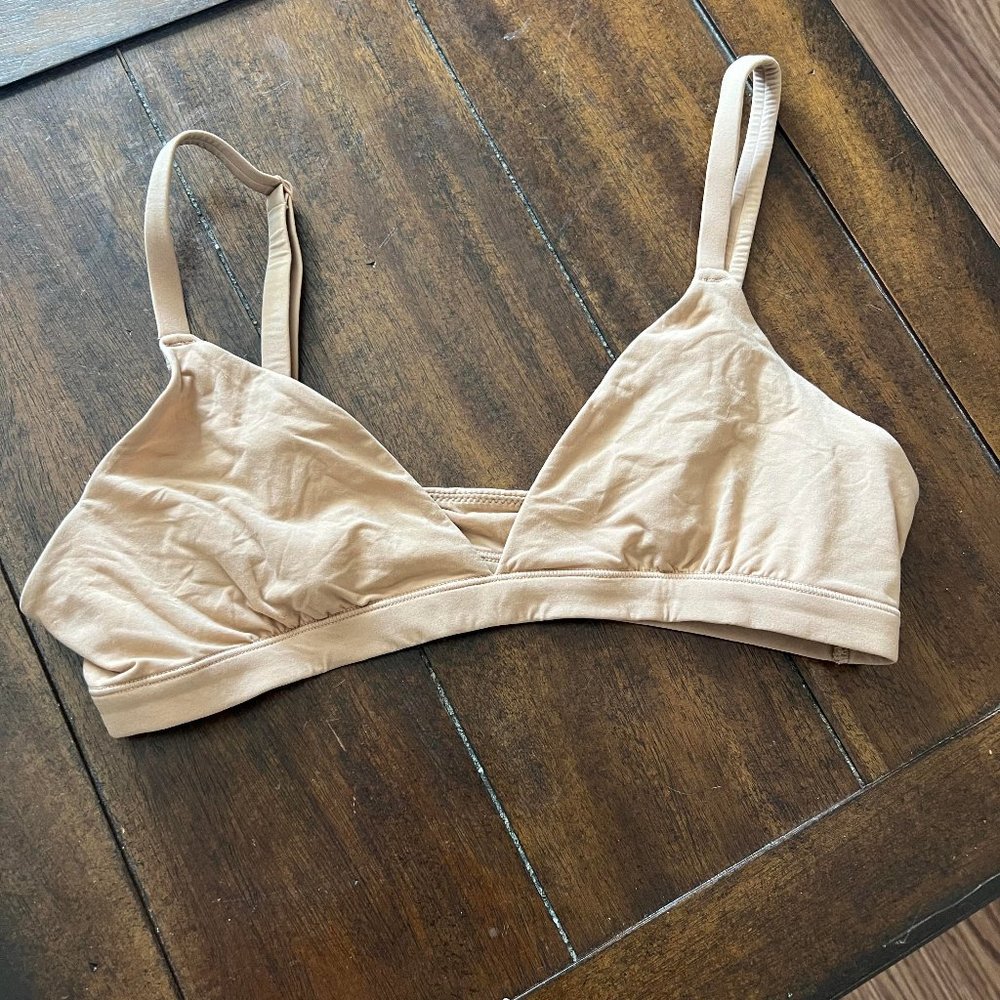 SKIMS fits everybody triangle bralette